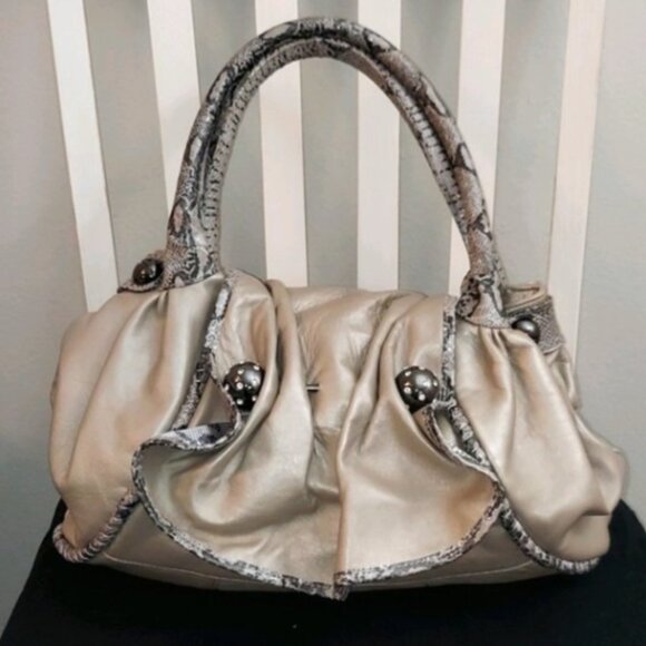 Betsey Johnson LEATHER SATCHEL TAUPE - Picture 1 of 11